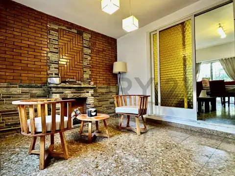 VENTA PH 5 AMBIENTES PARQUE CHACABUCO LUMINOSO CON QUINCHO Y 2 TERRAZAS MAS LOCAL A LA CALLE