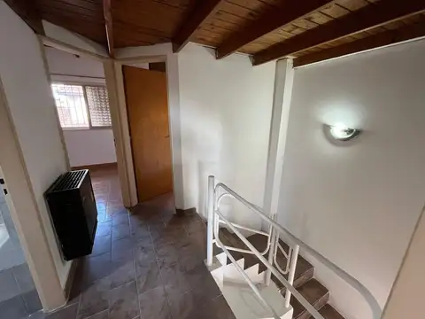 Venta de casa 5 ambientes en Morris, Hurlingham.
