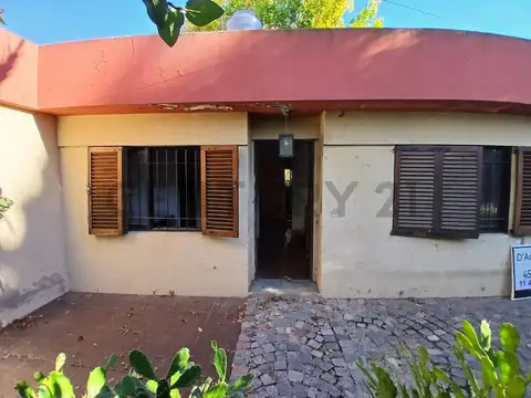 CASA 3 AMBIENTES  A REFACCIONAR MORENO