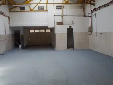Galpón en alquiler en Mataderos.500m2. Próximo Av.Gral Paz. Mixtura de uso 1.Trifásica.