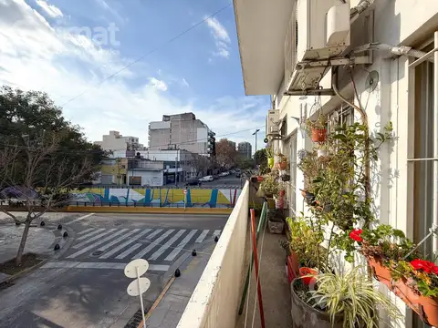 300m2 Gran PH Sin Expensas , 2 unidades conectadas,   3 Ambientes    230 m Comercial Planta única