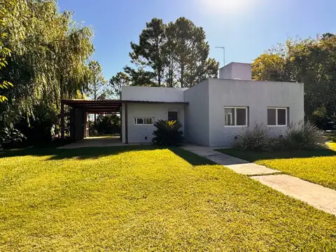 Casa en Alquiler en Santa Maria, USD 950