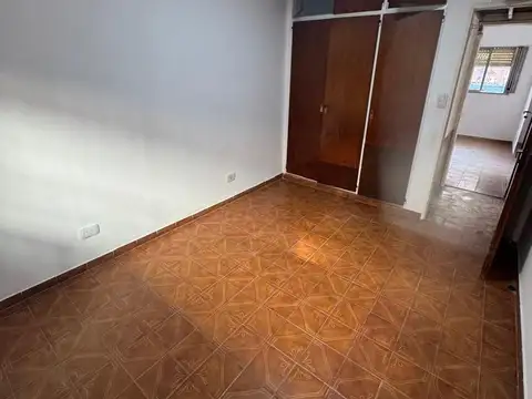 Depto Tipo Casa en Alquiler de 3 ambientes