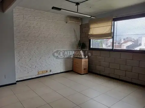 Oficina 2 ambientes con 1 baño