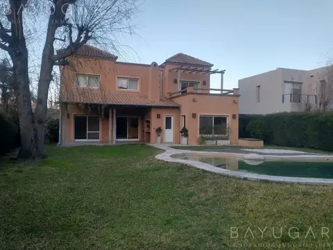 Casa en Venta en Santa Silvina, USD 290.000