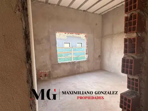 Casa 6 ambientes con 2 baños