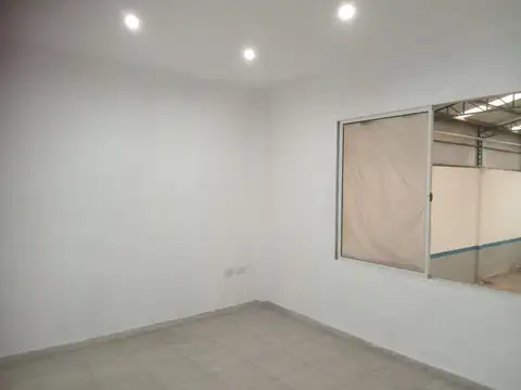 Galpón 530m2 S/Lote 10x50 Z/Ind Dominante