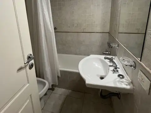 Departamento en Alquiler con 2 cocheras