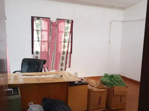 Casa 5 ambientes con 8 baños