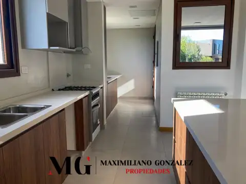 Casa en Venta al Oeste