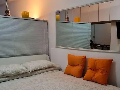 Ecuador 1400, Piso Pb