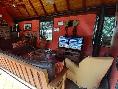 Casa en Venta con 2 cocheras