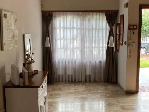 Local en Venta en Benavidez, USD 220.000