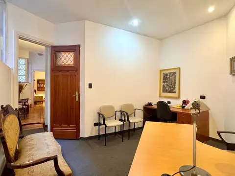 Avenida Presidente Roque Sáenz Peña 800