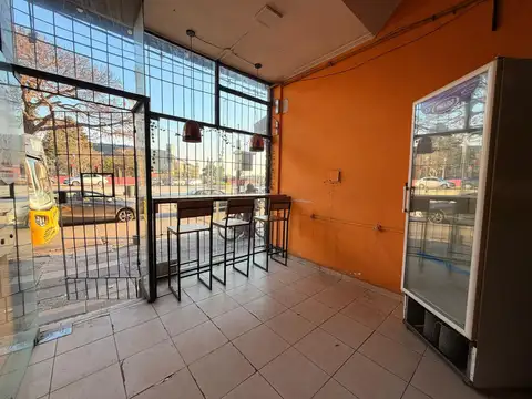 Venta -  fondo de comercio sobre av. jj paso