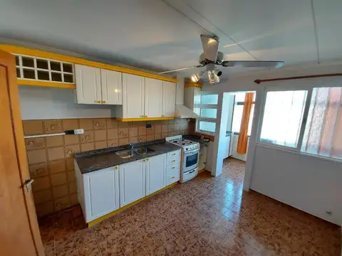 Oficina 2 ambientes con 1 baño