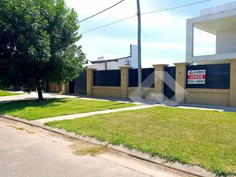 Venta | Casa | 3 Dormitorios | Granadero Baigorria | Barrio Lomas de Alicia