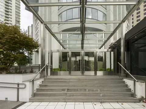 Martha Lynch 500. Entre Juana Manso y Aime Paine