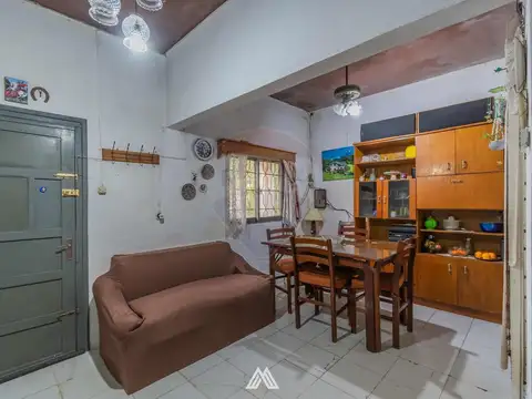Casa 4 ambientes con 1 baño