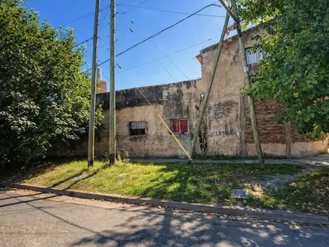 Casa 2 ambientes con 1 baño