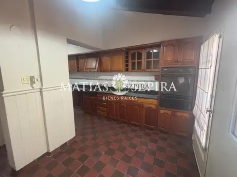 Casa 3 ambientes con 2 baños
