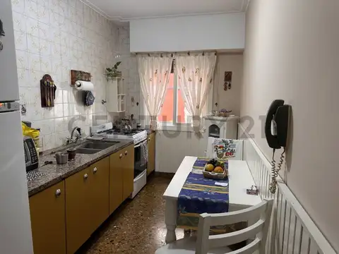 57 entre 132 y 133 1800, Piso 0
