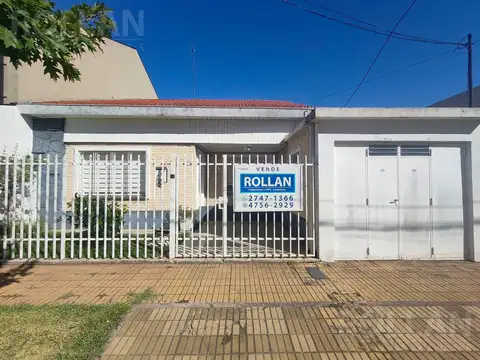 IMPERDIBLE CASA 3AMB CON JARDIN LIBRE EN CARAPACHAY