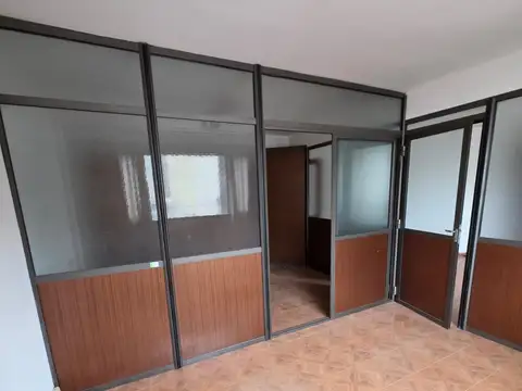 Oficina 3 ambientes con 1 baño
