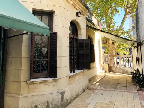 Venta  de importante lote ubicado en Diag. 77  9 y 42