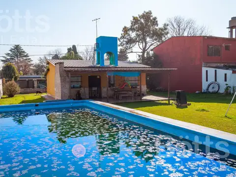 Quinta en Venta con 1 cochera