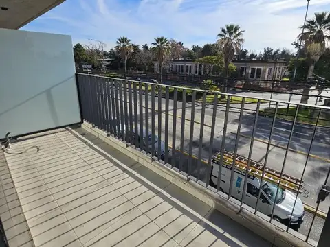 Av San Martin 4002 , Piso 2