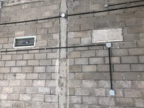 Galpon en Alquiler en La Lonja, USD 2.000