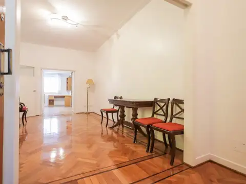 Laprida 1400, Piso 1