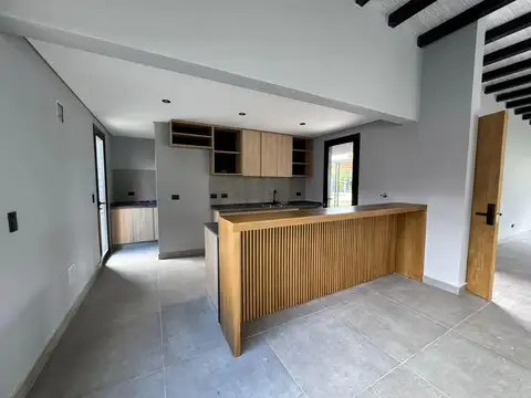 Casa en Venta al Oeste