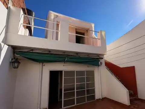 VENTA PH 4 AMB CON TERRAZA Y COCHERA EN PARQUE CHAS 