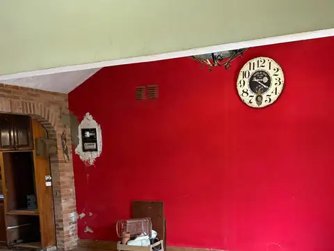 Casa 6 ambientes con 2 baños