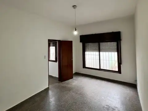 Depto Tipo Casa en Alquiler en José León Suárez, $ 550.000