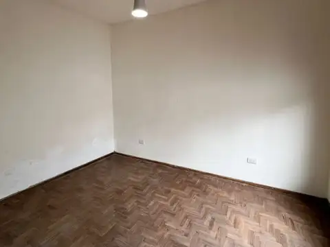 Depto Tipo Casa en Alquiler de 2 ambientes