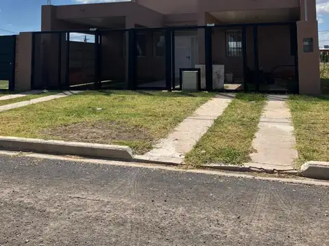 Casa 3 ambientes con 3 baños