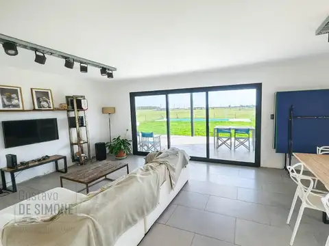 Venta, casa, San Vicente, tres ambientes, parque con piscina