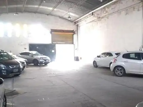 Galpon en Venta en Villa Luzuriaga, USD 215.000