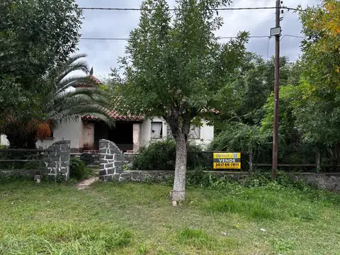 Venta- Casa en Valle Hermoso con lote 1300m2- a reciclar