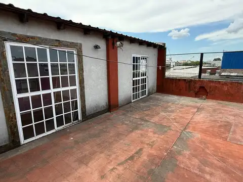 VENTA PH 4 AMB. C/ TERRAZA Y QUINCHO - CIUDADELA