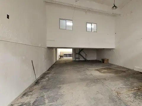 Galpon en Alquiler 45  mts Fondo