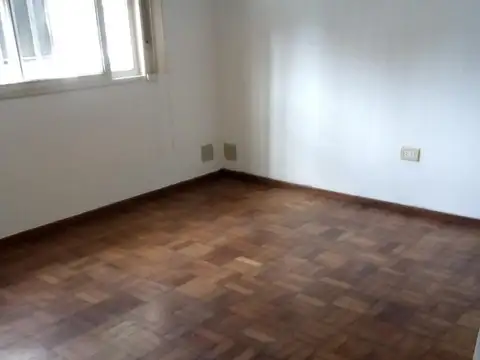 Juan B Justo 1495 , Piso 00