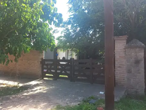 Casa 3 ambientes con 2 baños