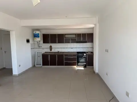 Avellaneda 600, Piso 2°
