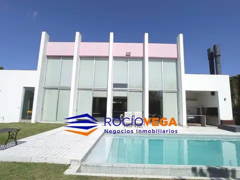 Casa en venta  en Barrio Cerrado Santa Ana  Moreno