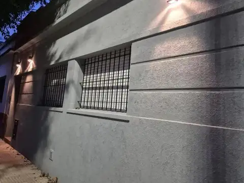 Casa en Lote Propio de 3 Ambientes en Villa del Parque
