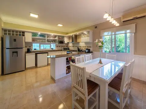 Casa en Venta en Los Jazmines, USD 269.000